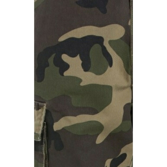 Size 1 3 5 High Rise Camo Cargo Crop - Picture 4 of 8